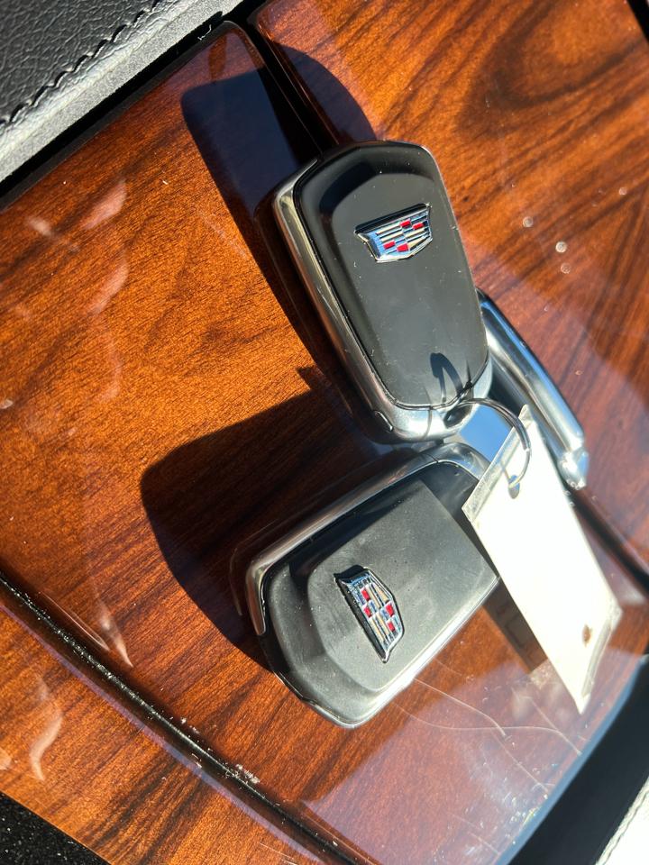 Cadillac Escalade ESV 4WD 4dr Luxury 2017