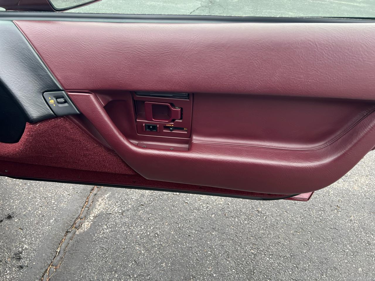 Chevrolet Corvette 2dr Coupe Hatchback 1993