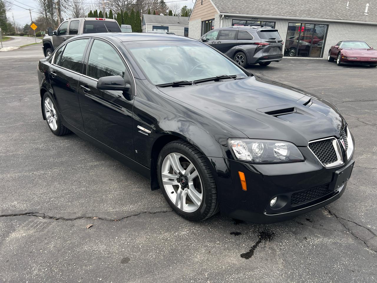 Pontiac G8 4dr Sdn 2009