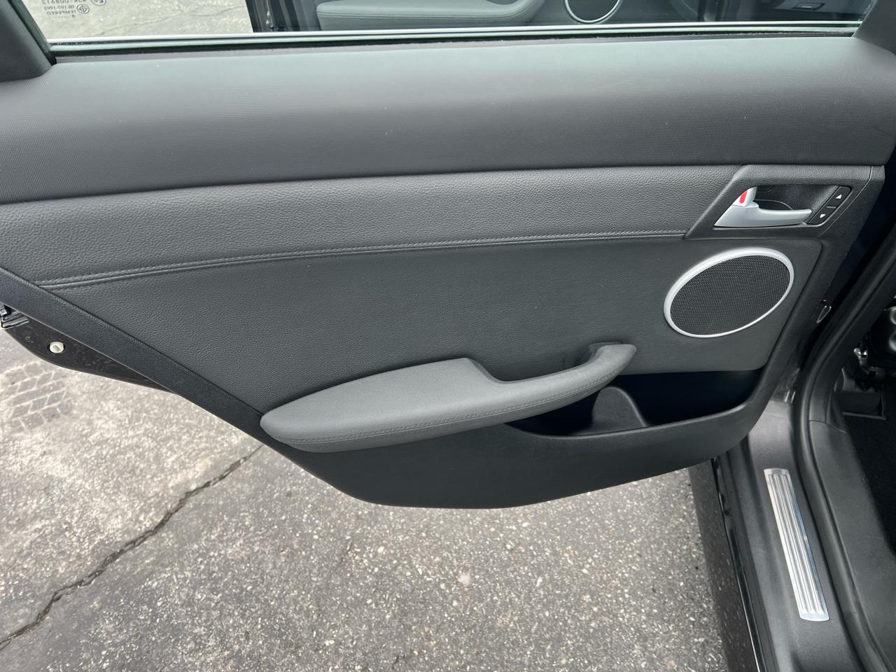 Pontiac G8 4dr Sdn 2009