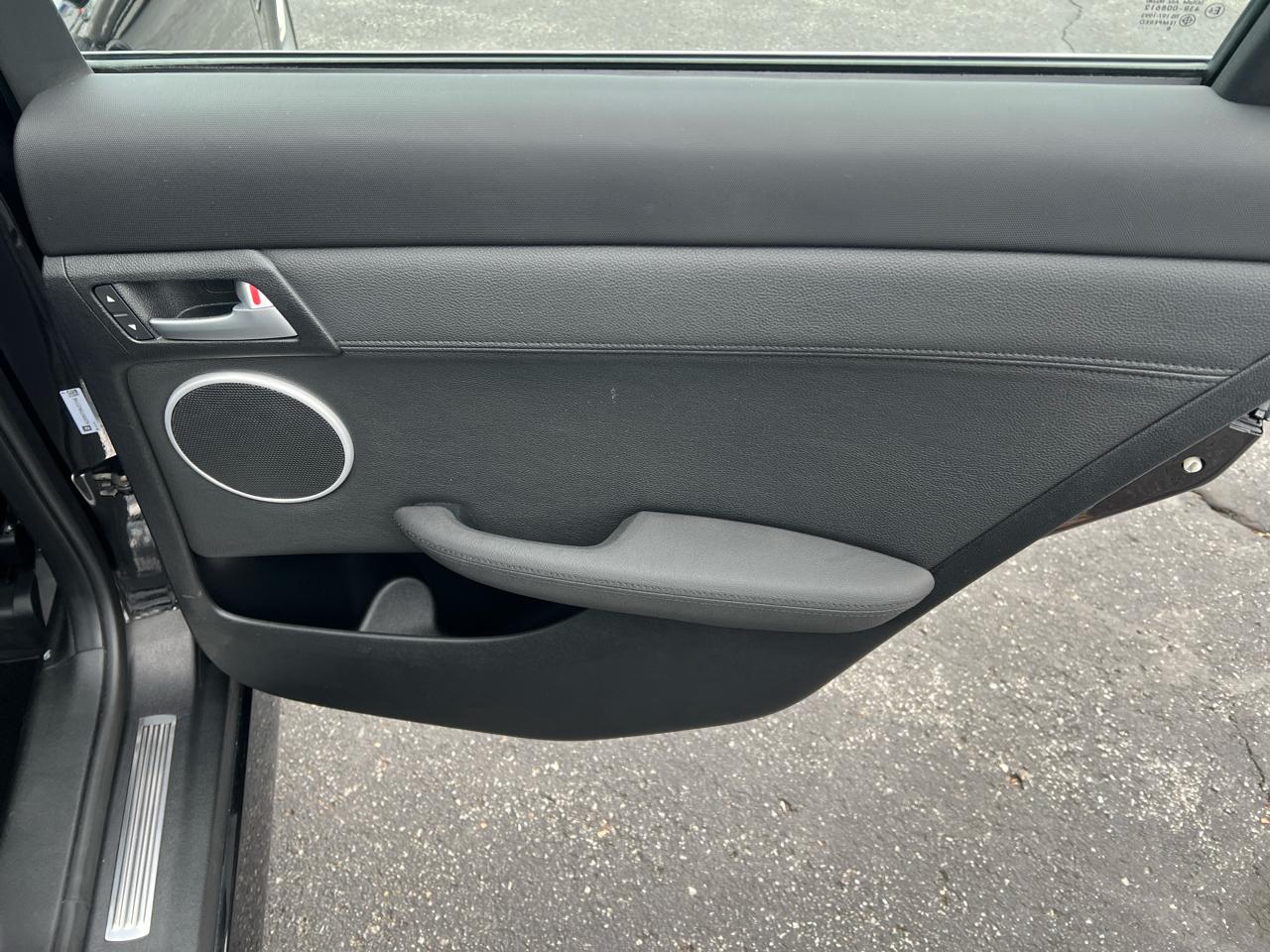 Pontiac G8 4dr Sdn 2009