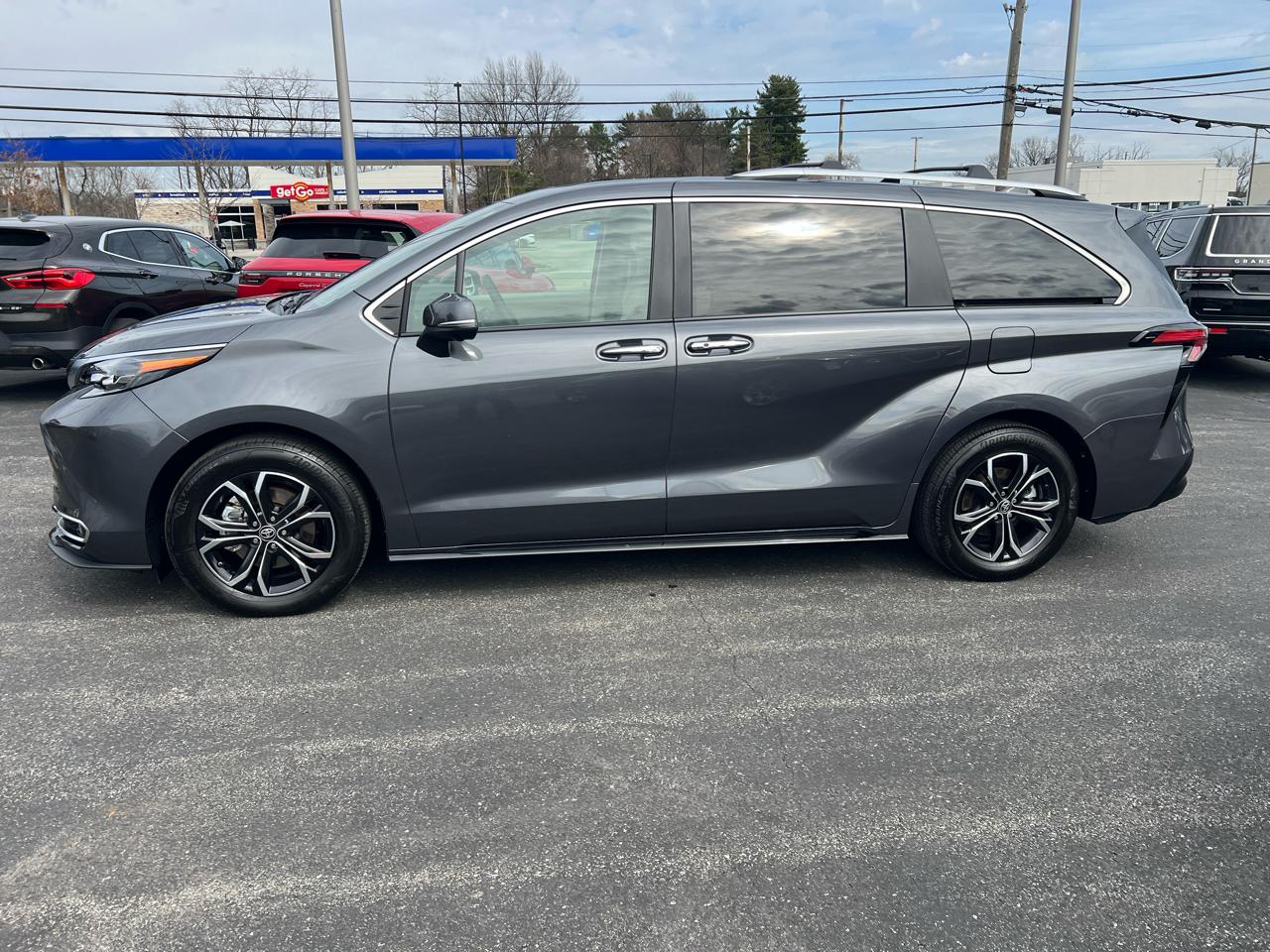 Toyota Sienna Platinum AWD 7-Passenger (Natl) 2025