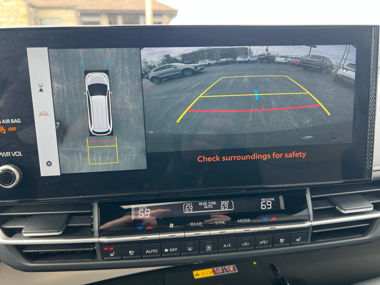 Toyota Sienna Platinum AWD 7-Passenger (Natl) 2025