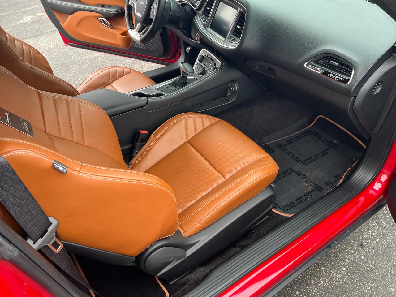 Dodge Challenger 2dr Cpe SRT Hellcat 2016