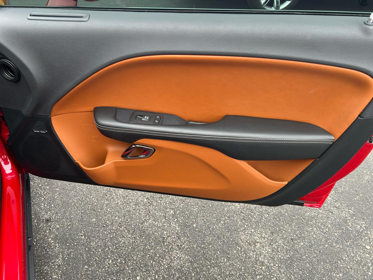 Dodge Challenger 2dr Cpe SRT Hellcat 2016