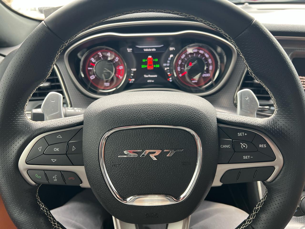 Dodge Challenger 2dr Cpe SRT Hellcat 2016