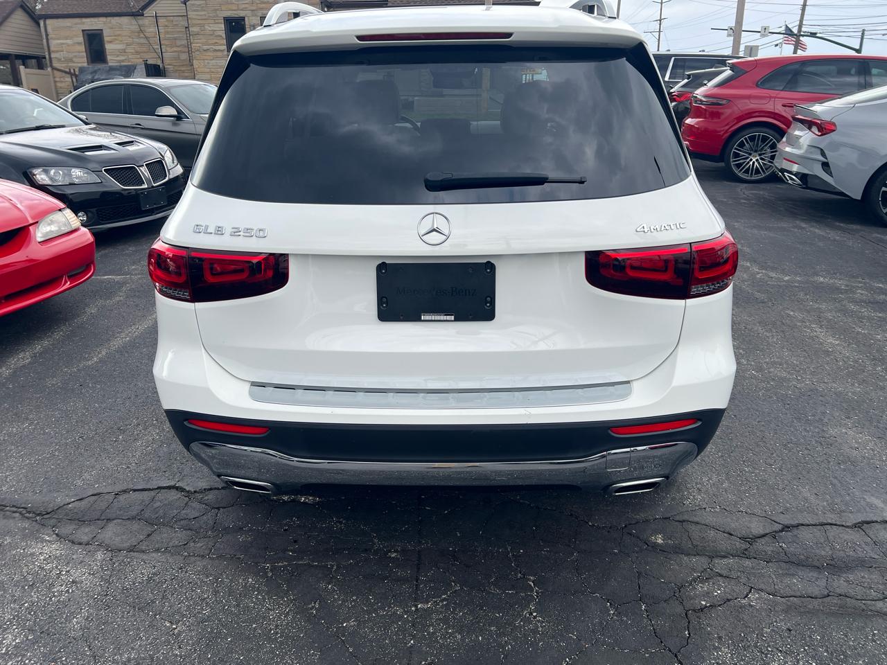 Mercedes-Benz GLB GLB 250 4MATIC SUV 2022