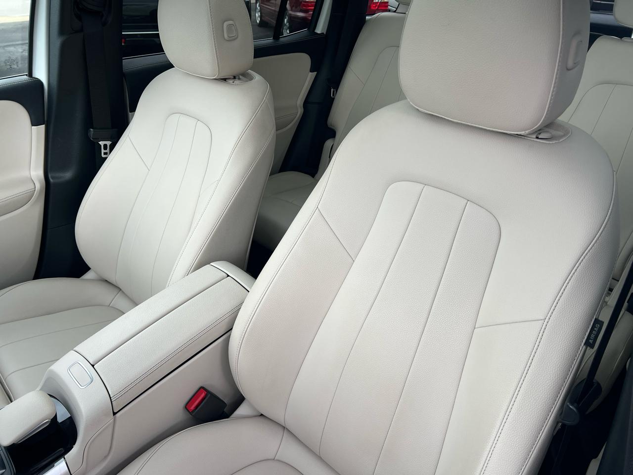 Mercedes-Benz GLB GLB 250 4MATIC SUV 2022