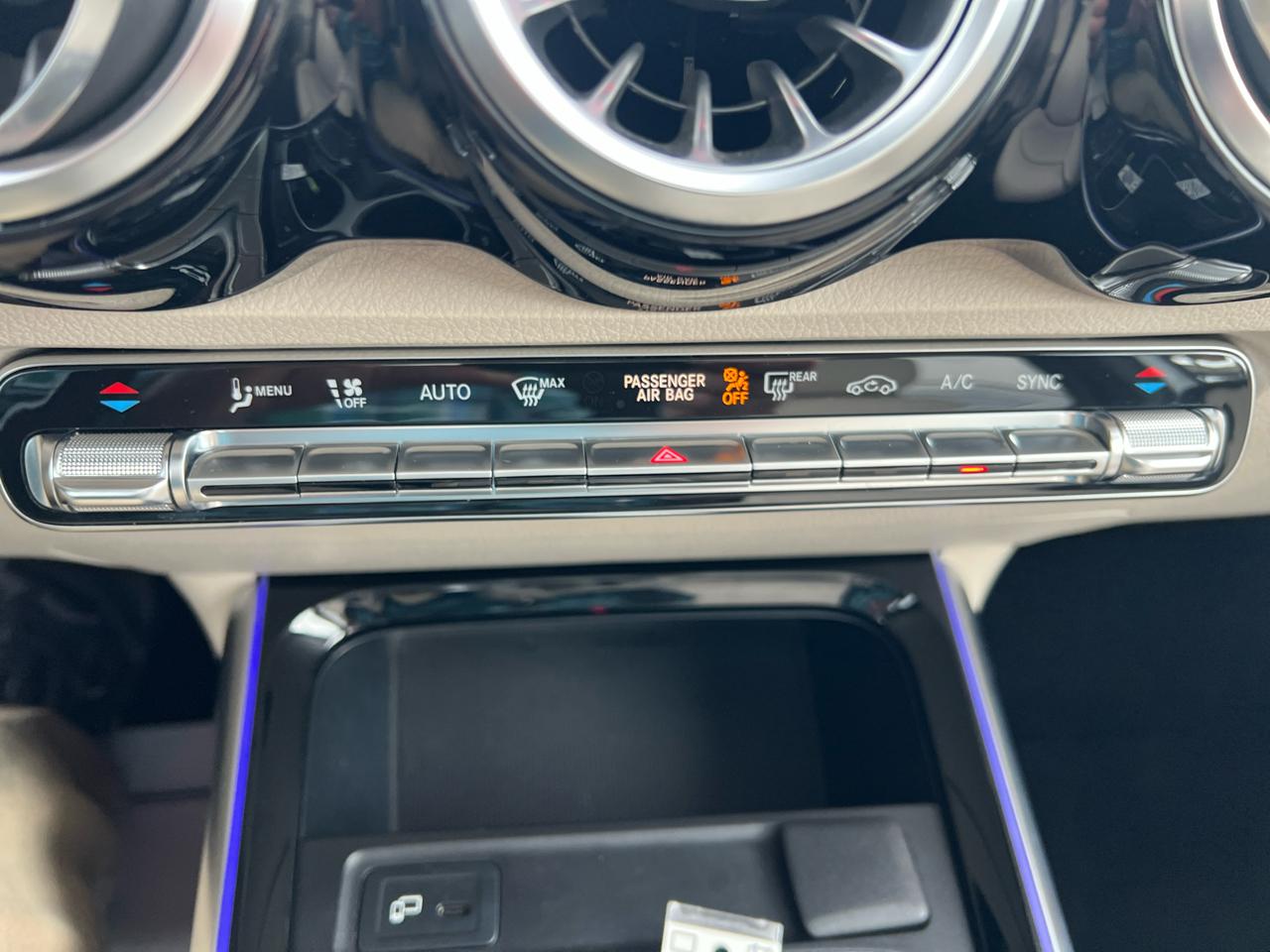 Mercedes-Benz GLB GLB 250 4MATIC SUV 2022