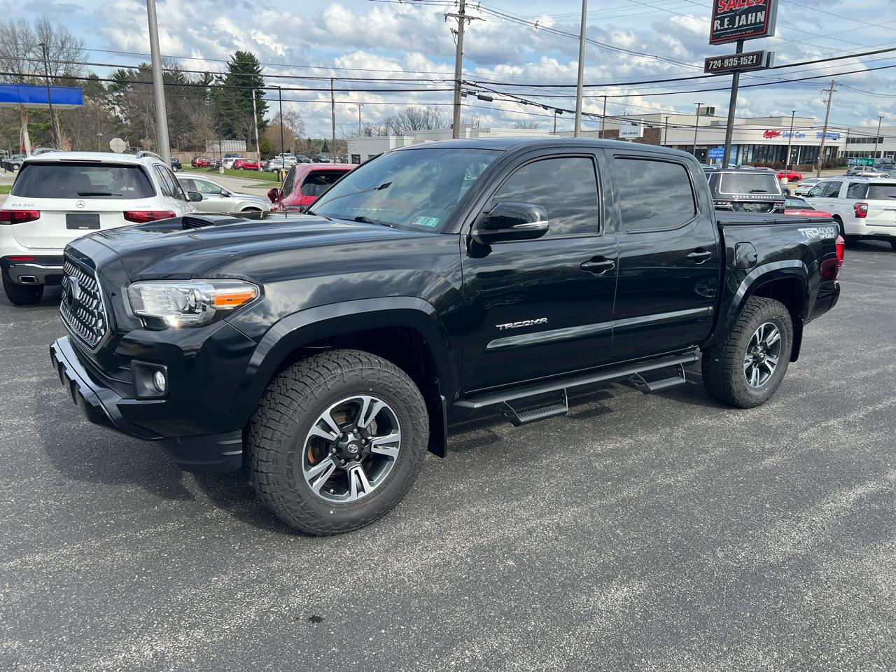 2019 Toyota Tacoma 4WD TRD Off Road Double Cab 5' Bed V6 MT (Natl)