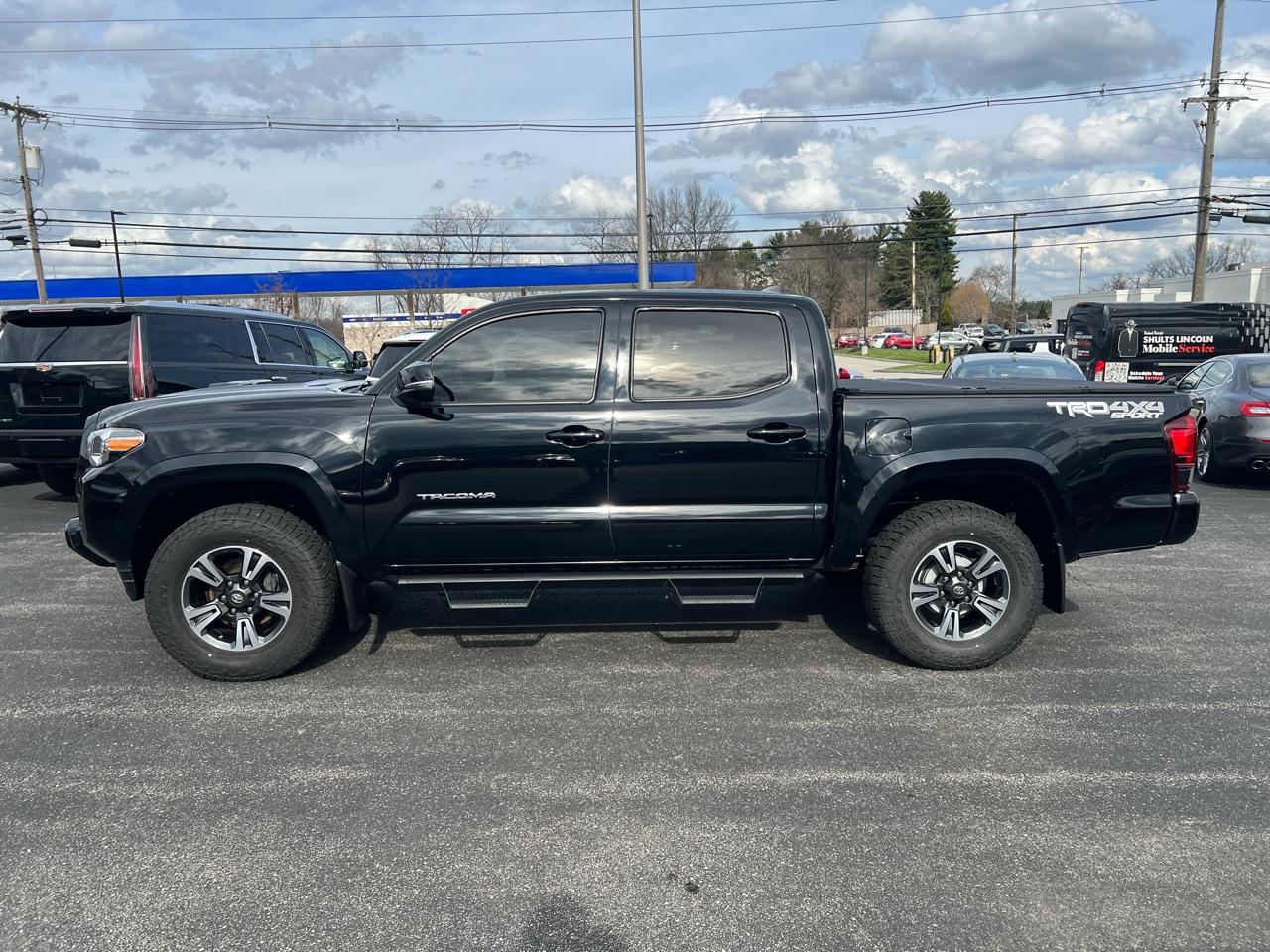 Toyota Tacoma 4WD TRD Off Road Double Cab 5' Bed V6 MT (Natl) 2019
