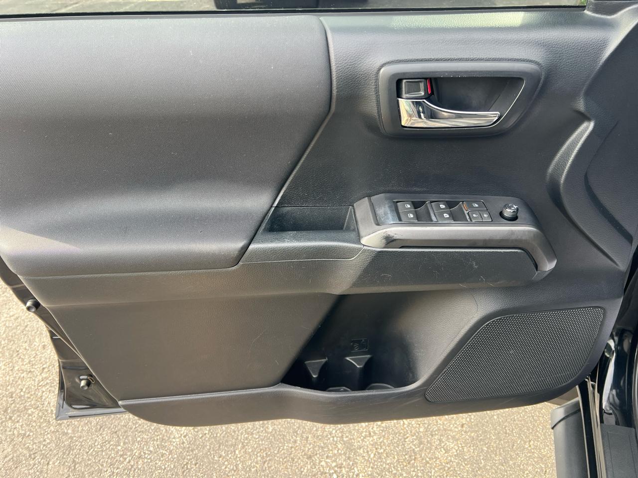 Toyota Tacoma 4WD TRD Off Road Double Cab 5' Bed V6 MT (Natl) 2019