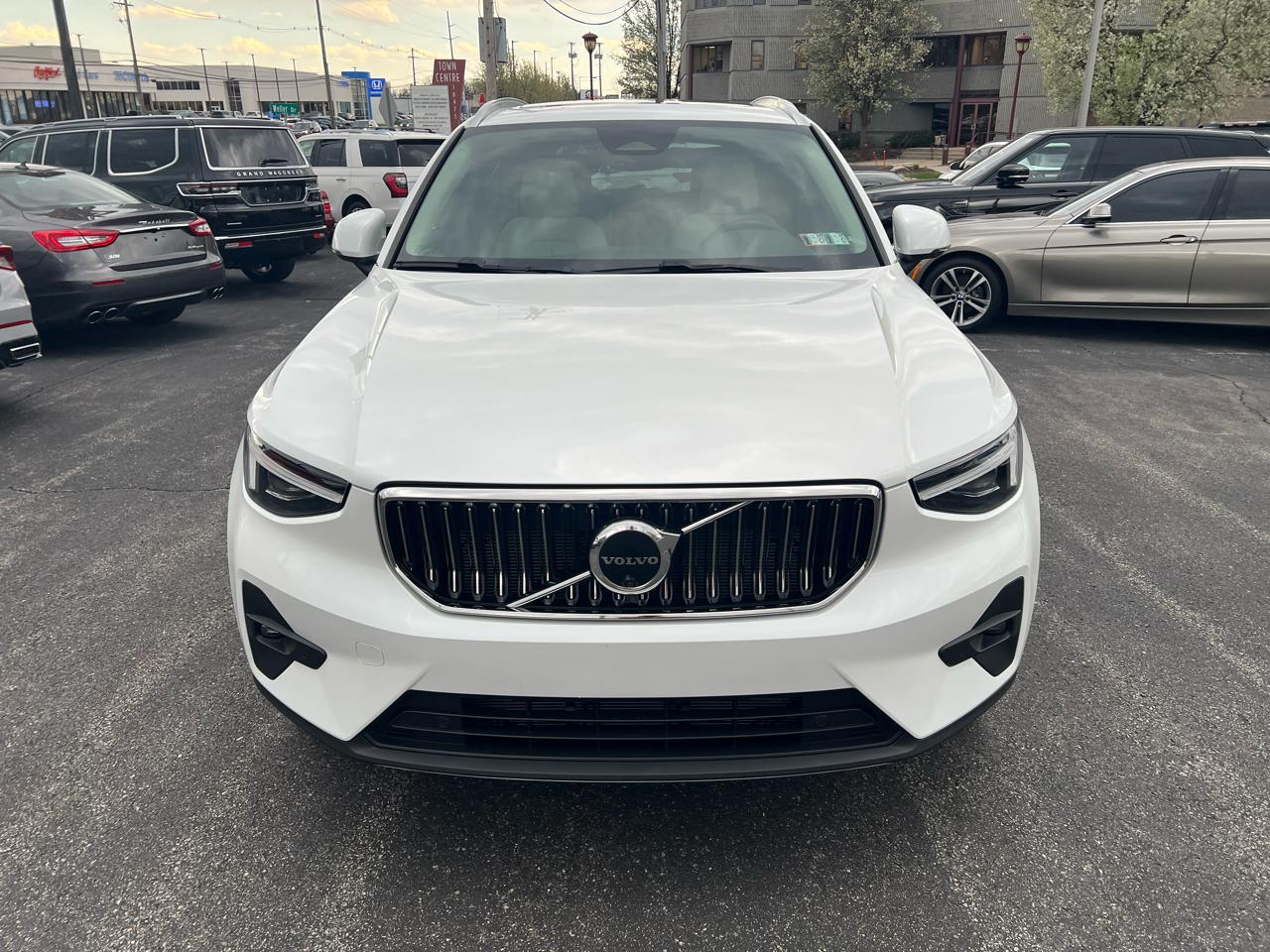 Volvo XC40 B5 AWD Ultimate Bright Theme 2023