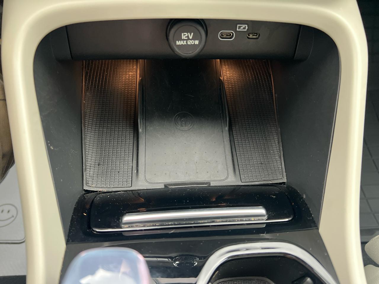 Volvo XC40 B5 AWD Ultimate Bright Theme 2023