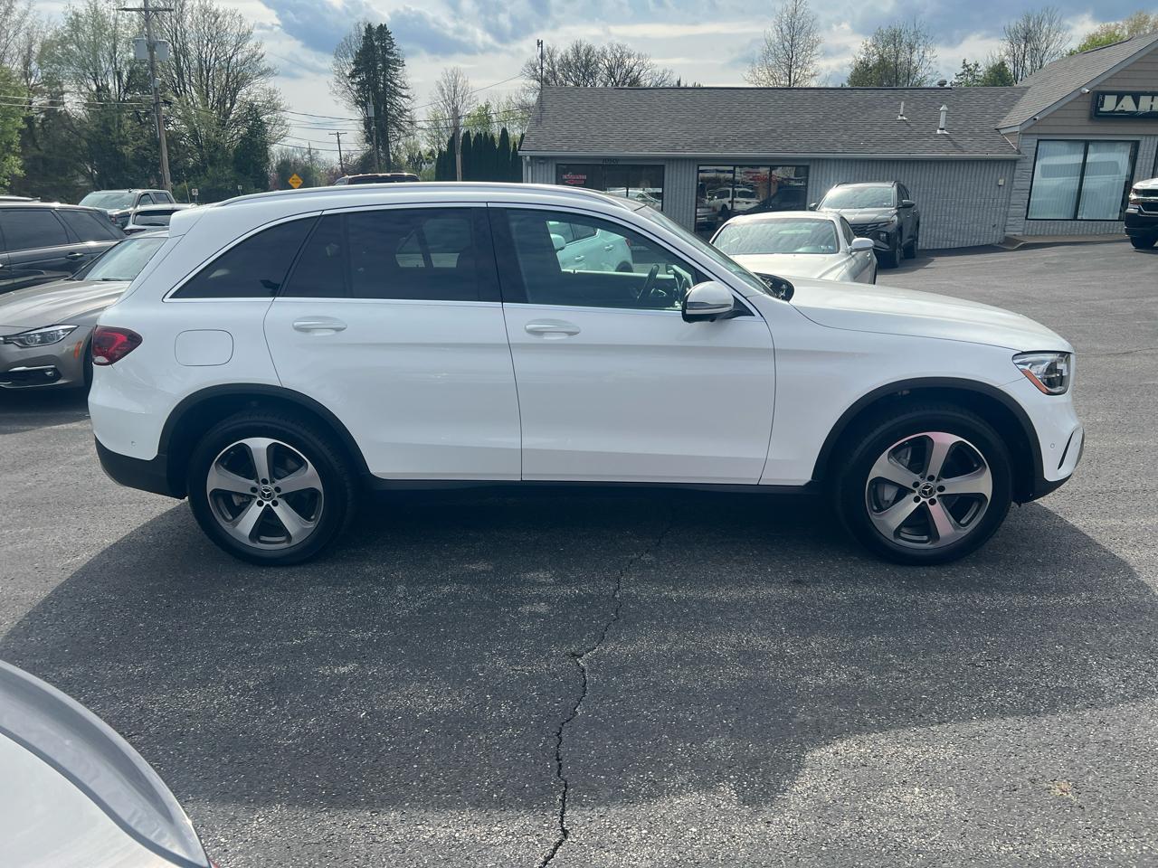 Mercedes-Benz GLC GLC 300 4MATIC SUV 2022