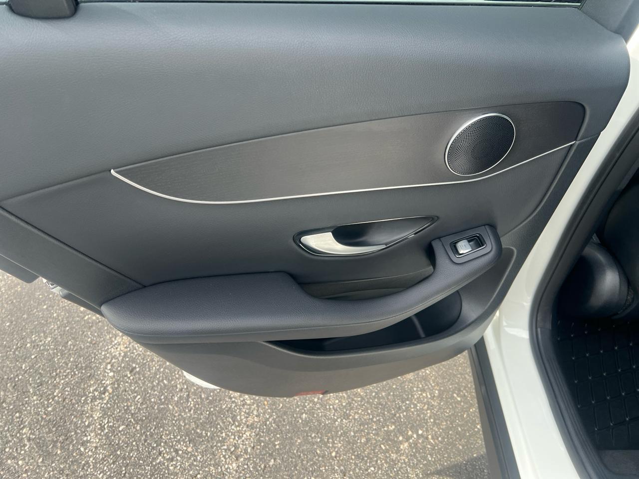 Mercedes-Benz GLC GLC 300 4MATIC SUV 2022