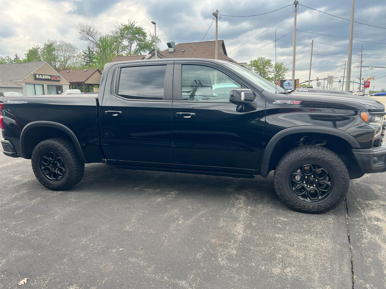 Chevrolet Silverado 1500 4WD Crew Cab 147" ZR2 2023