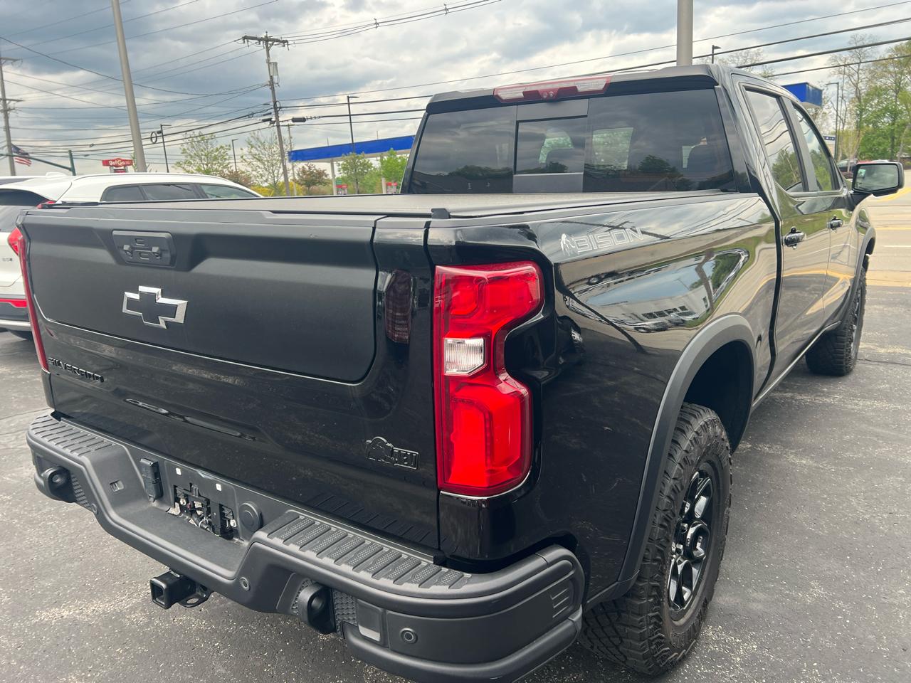 Chevrolet Silverado 1500 4WD Crew Cab 147" ZR2 2023