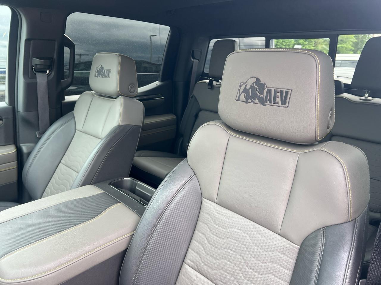 Chevrolet Silverado 1500 4WD Crew Cab 147" ZR2 2023
