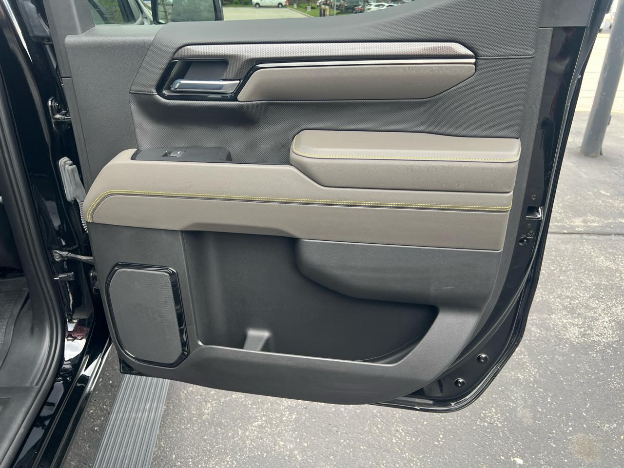 Chevrolet Silverado 1500 4WD Crew Cab 147" ZR2 2023