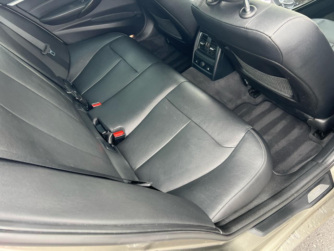 BMW 3 Series 4dr Sdn 328i xDrive AWD SULEV 2016