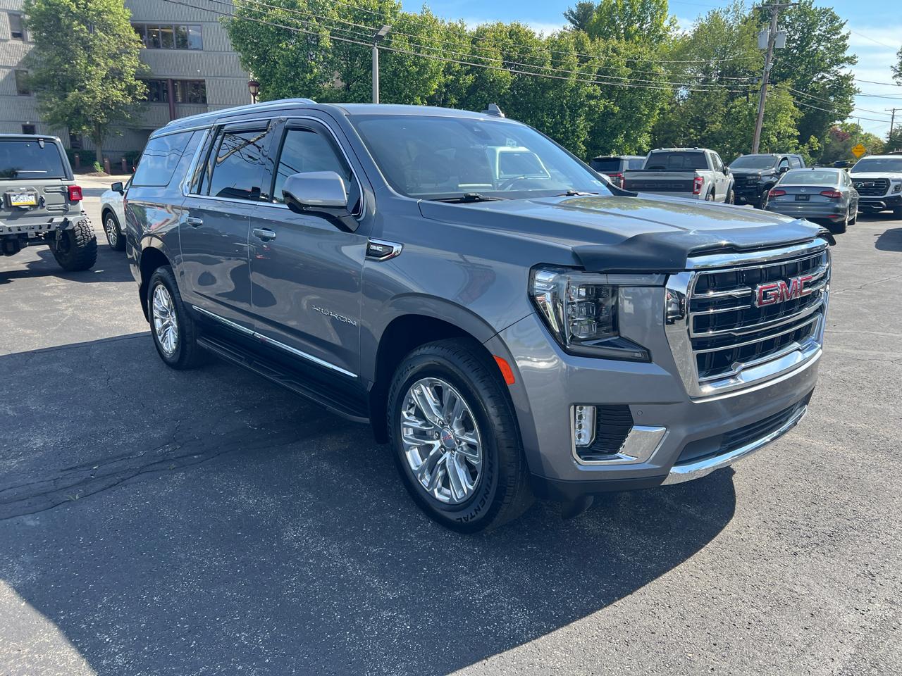 GMC Yukon XL 4WD 4dr SLT 2022