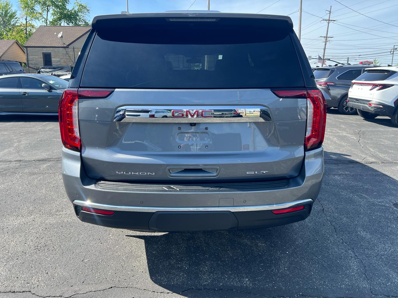 GMC Yukon XL 4WD 4dr SLT 2022