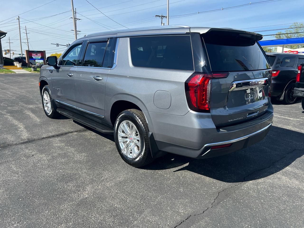GMC Yukon XL 4WD 4dr SLT 2022