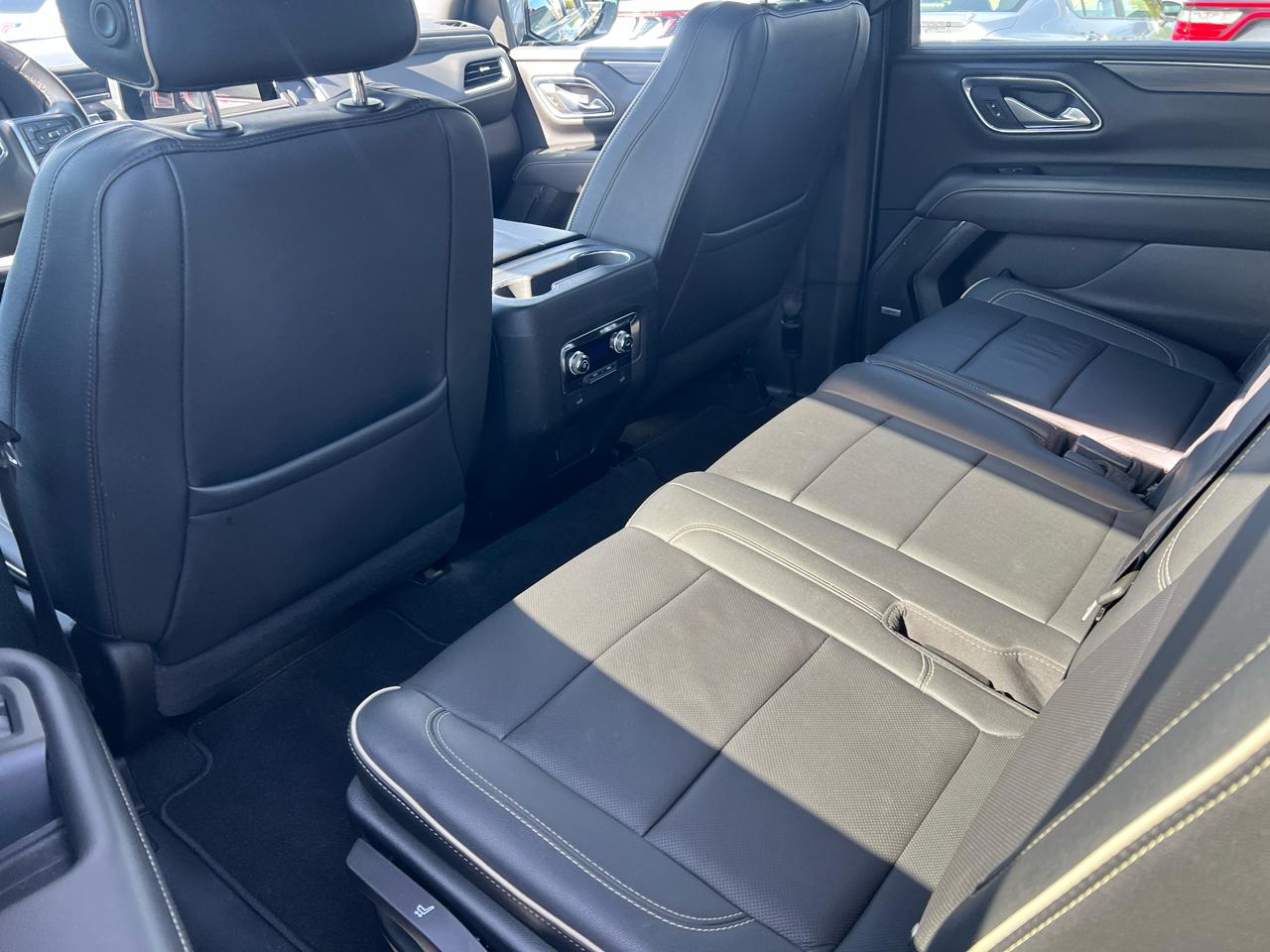 GMC Yukon XL 4WD 4dr SLT 2022
