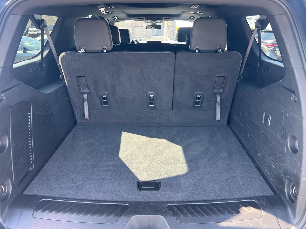 GMC Yukon XL 4WD 4dr SLT 2022