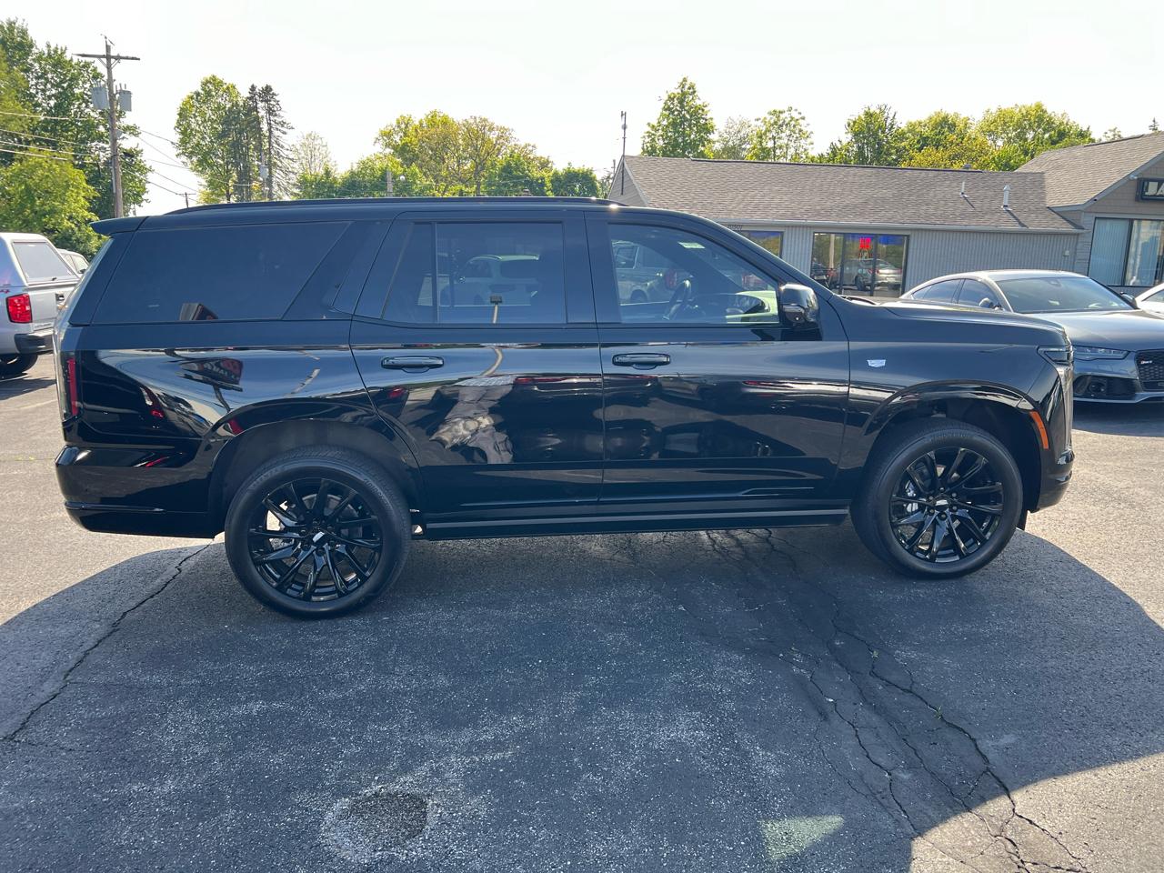 Cadillac Escalade 4WD 4dr Sport 2025