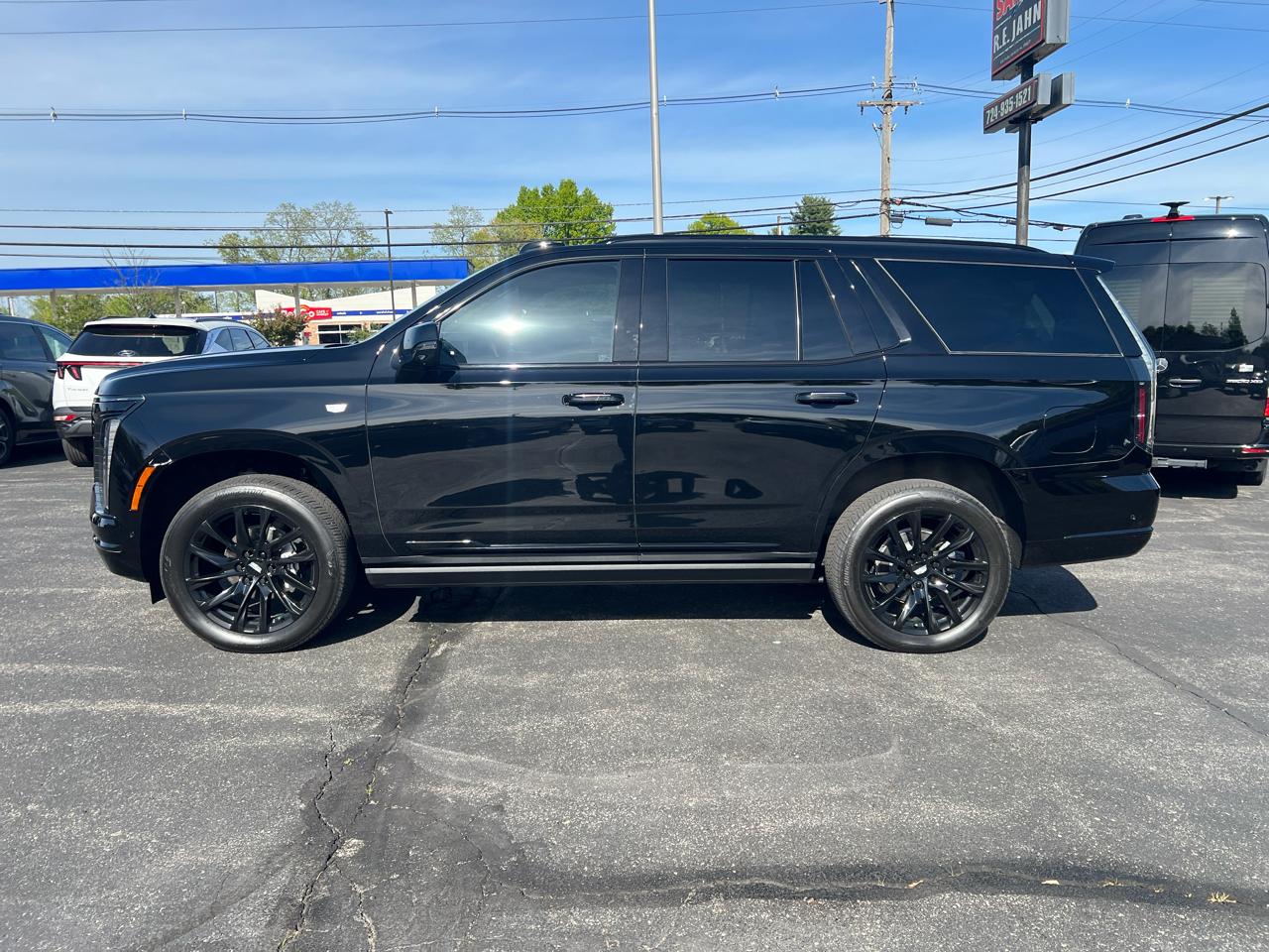 Cadillac Escalade 4WD 4dr Sport 2025