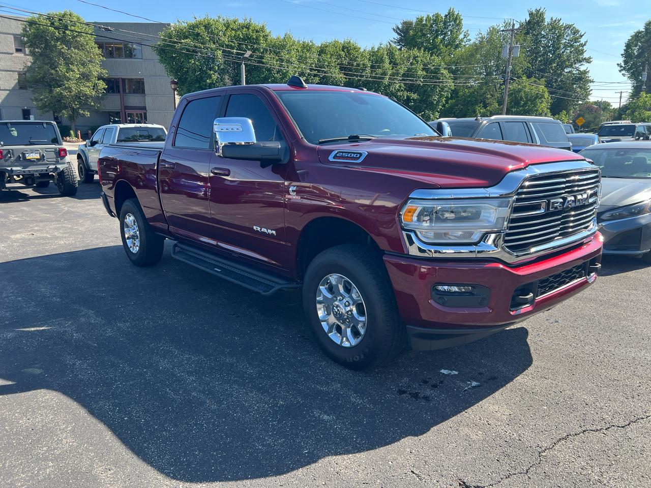 RAM 2500 Laramie 4x4 Crew Cab 6'4" Box 2023