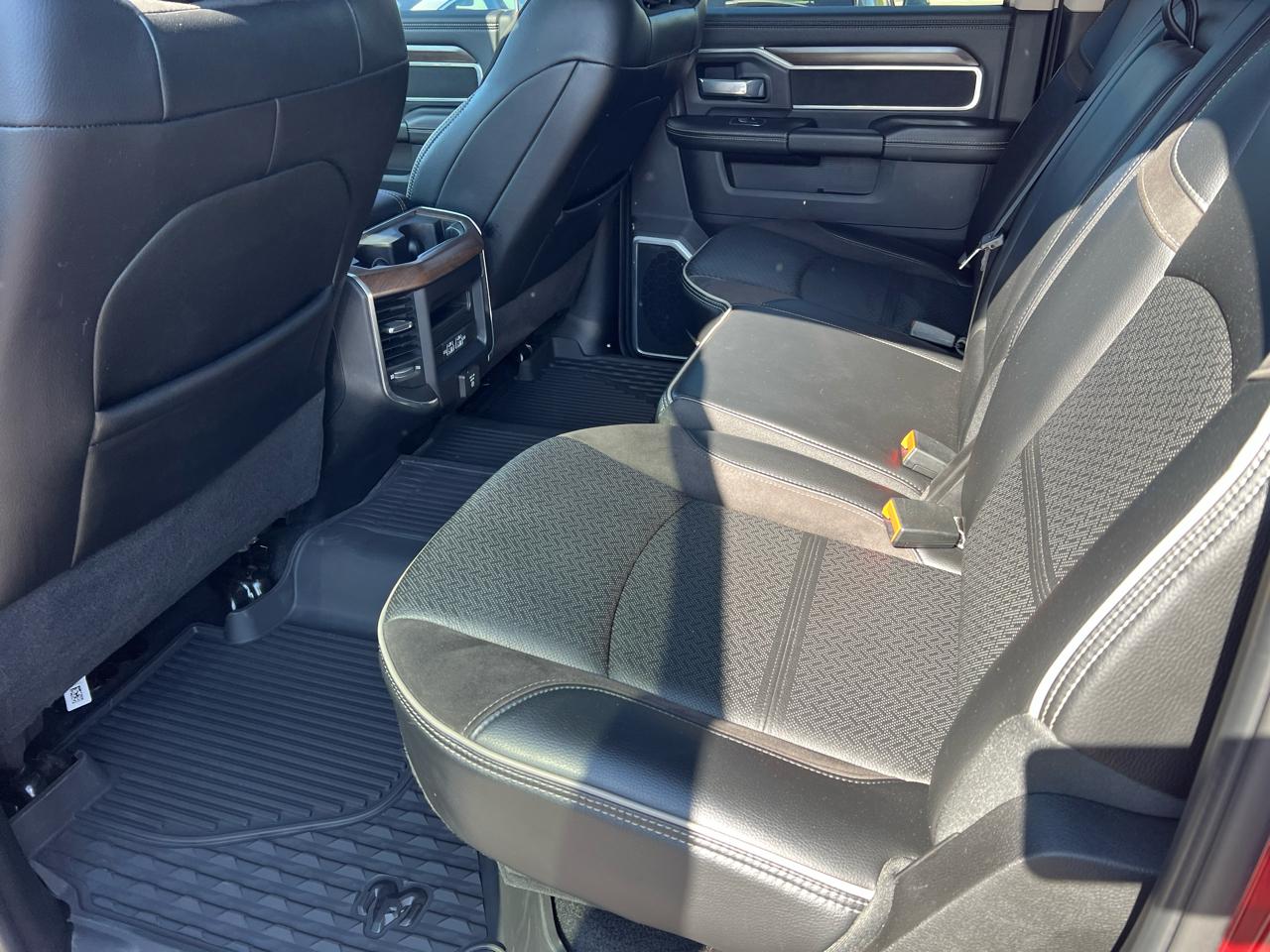 RAM 2500 Laramie 4x4 Crew Cab 6'4" Box 2023