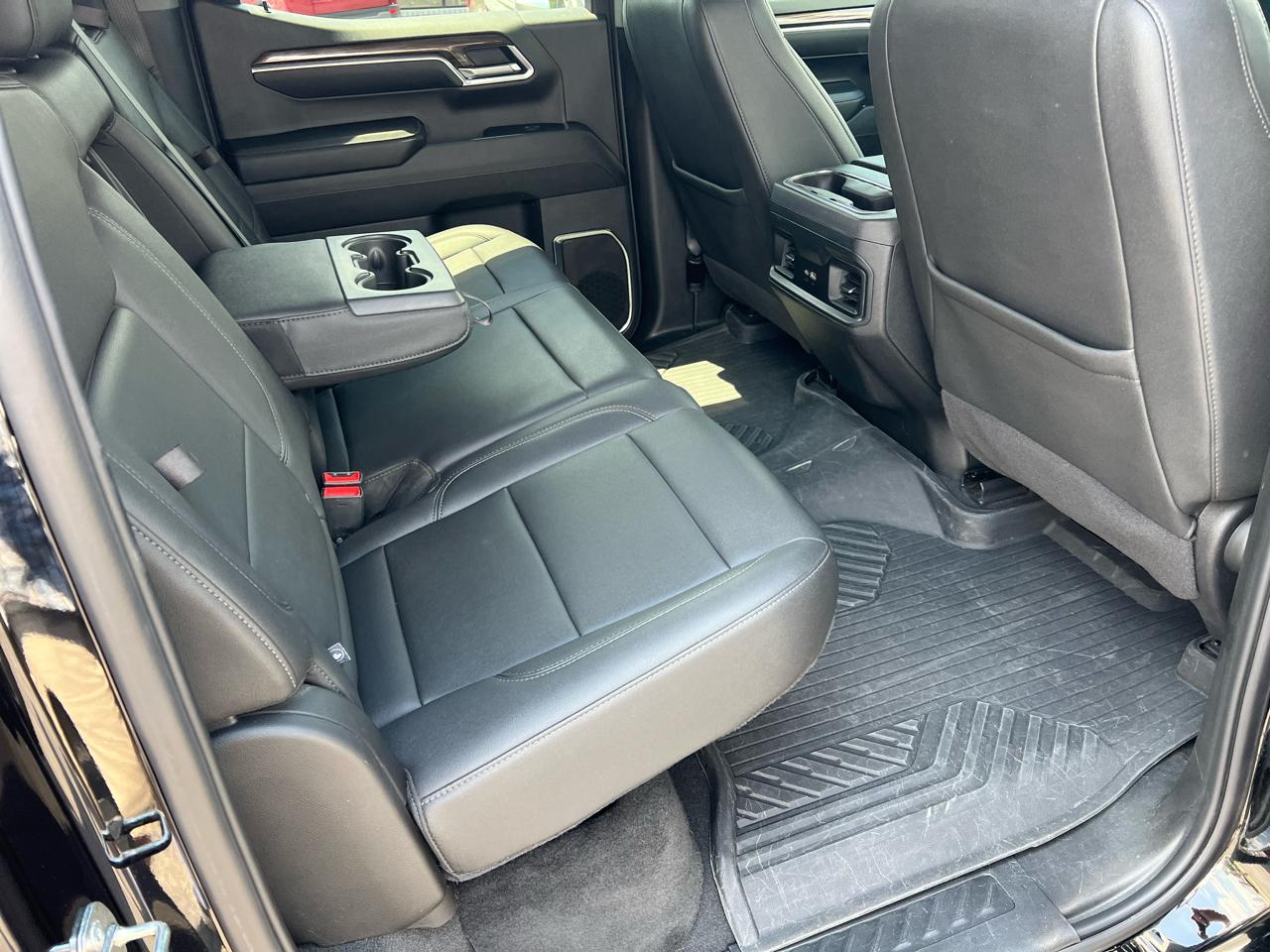 Chevrolet Silverado 1500 4WD Crew Cab 147" RST 2024