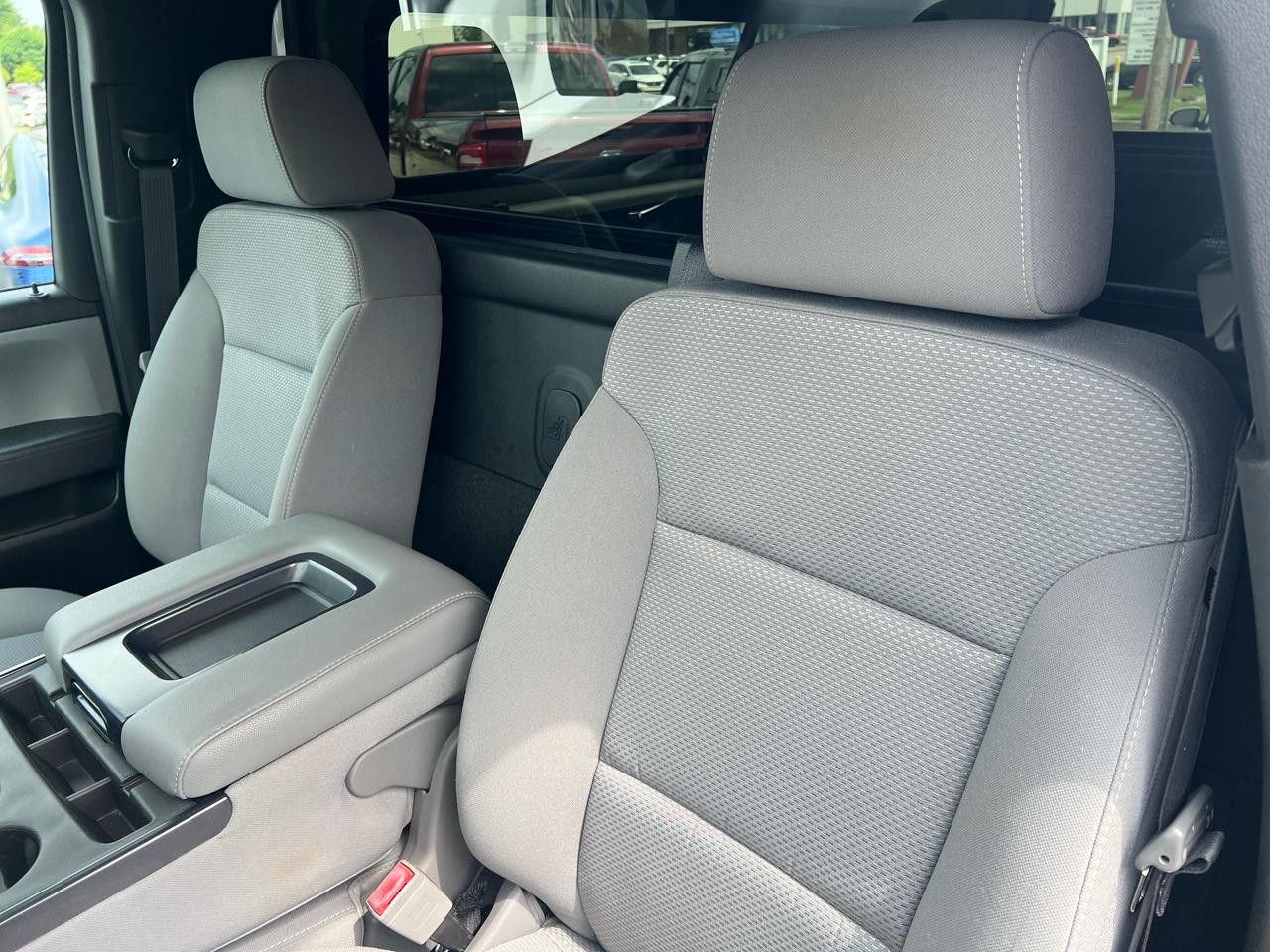 Chevrolet Silverado 1500 4WD Reg Cab 133.0" Work Truck 2018