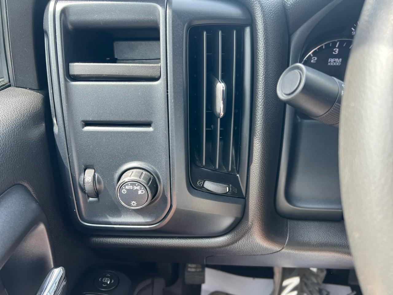 Chevrolet Silverado 1500 4WD Reg Cab 133.0" Work Truck 2018