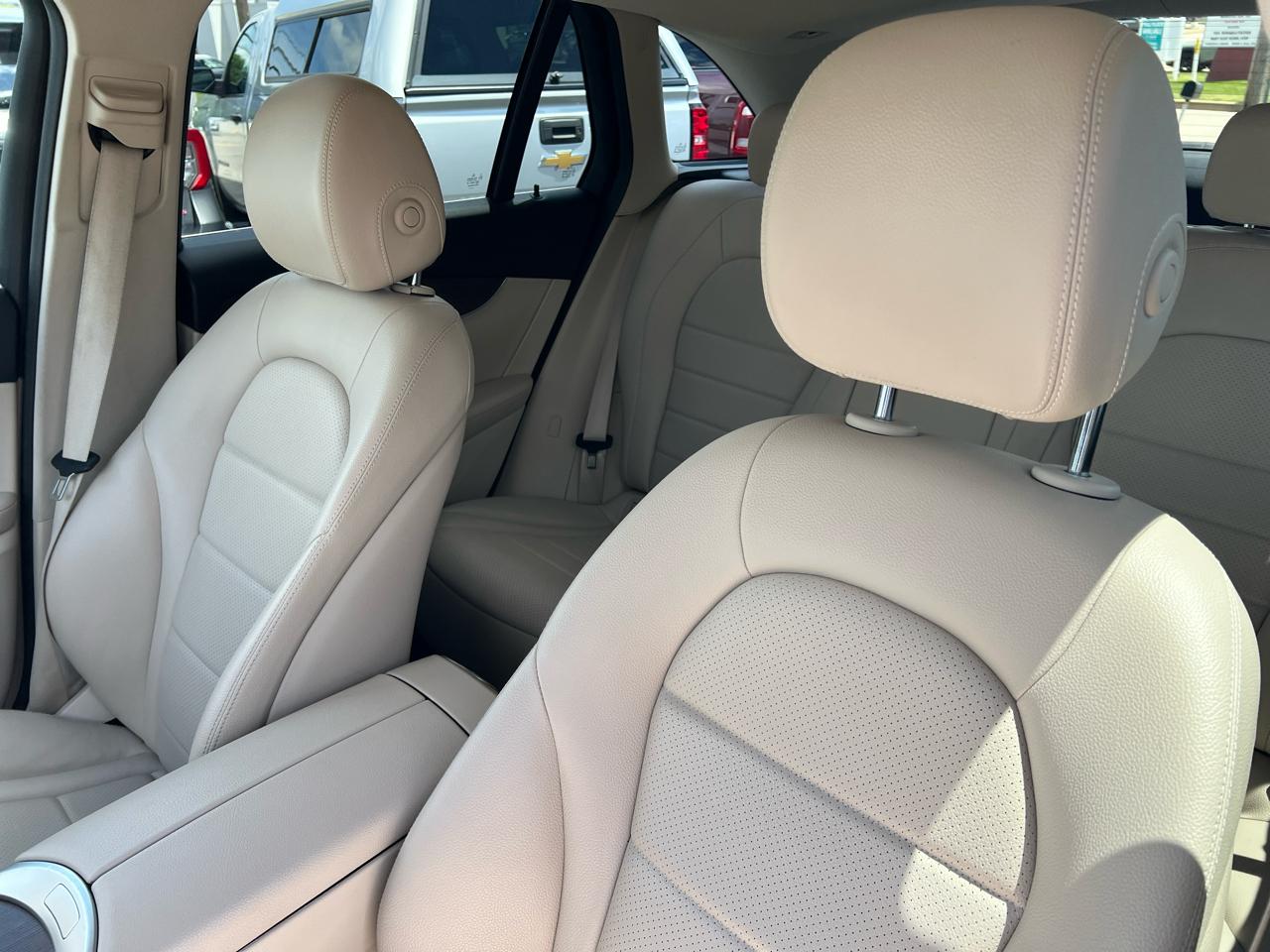 Mercedes-Benz GLC GLC 300 4MATIC SUV 2022