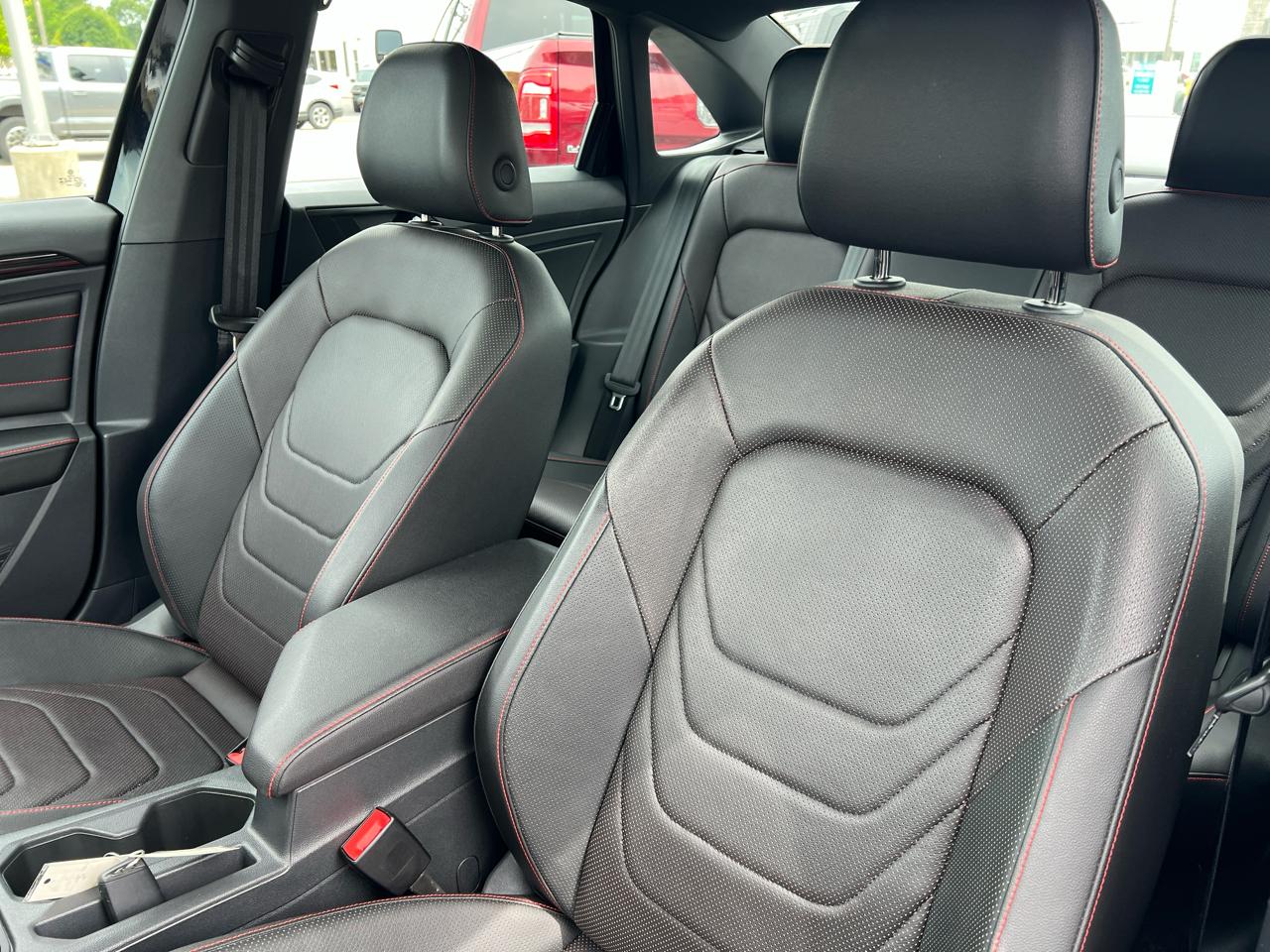 Volkswagen Jetta GLI Autobahn DSG 2024