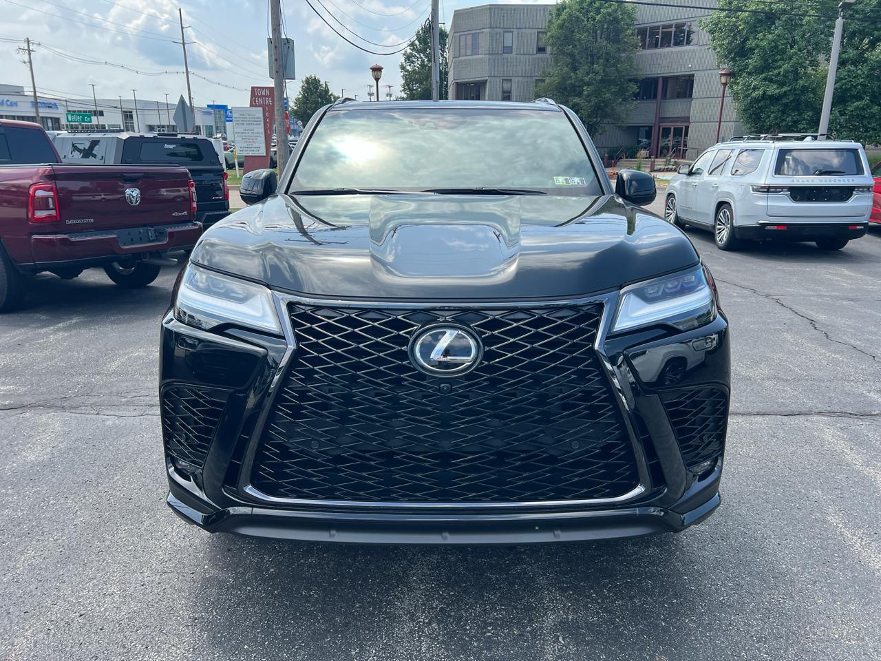 Lexus LX LX 600 F SPORT 4WD 2024