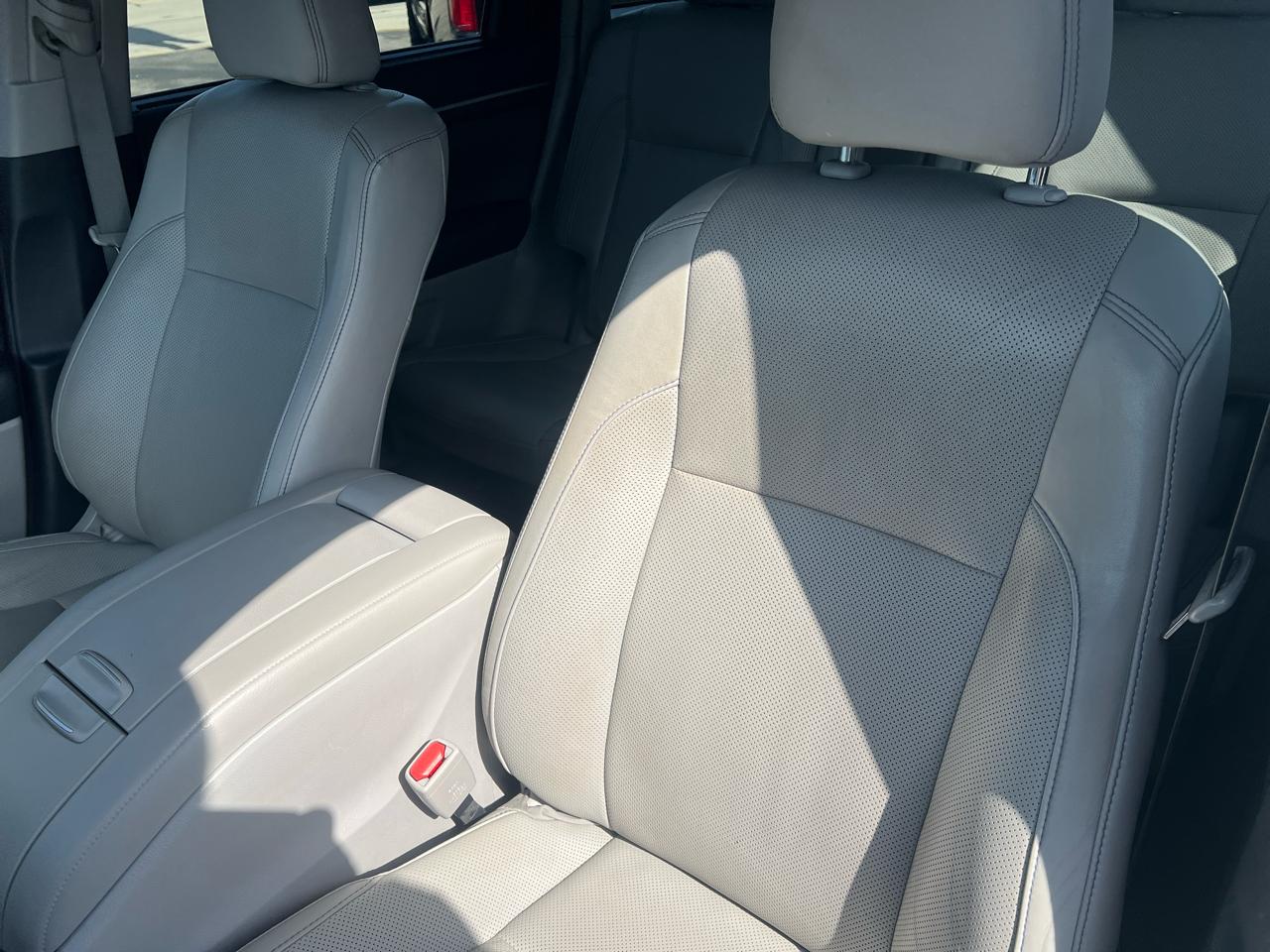 Toyota Highlander AWD 4dr V6 Limited (Natl) 2015