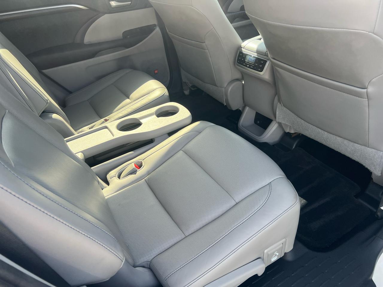 Toyota Highlander AWD 4dr V6 Limited (Natl) 2015