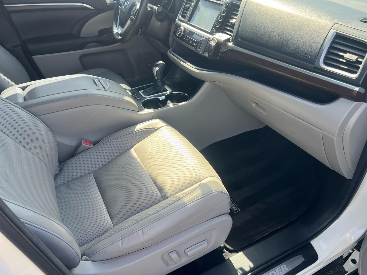 Toyota Highlander AWD 4dr V6 Limited (Natl) 2015