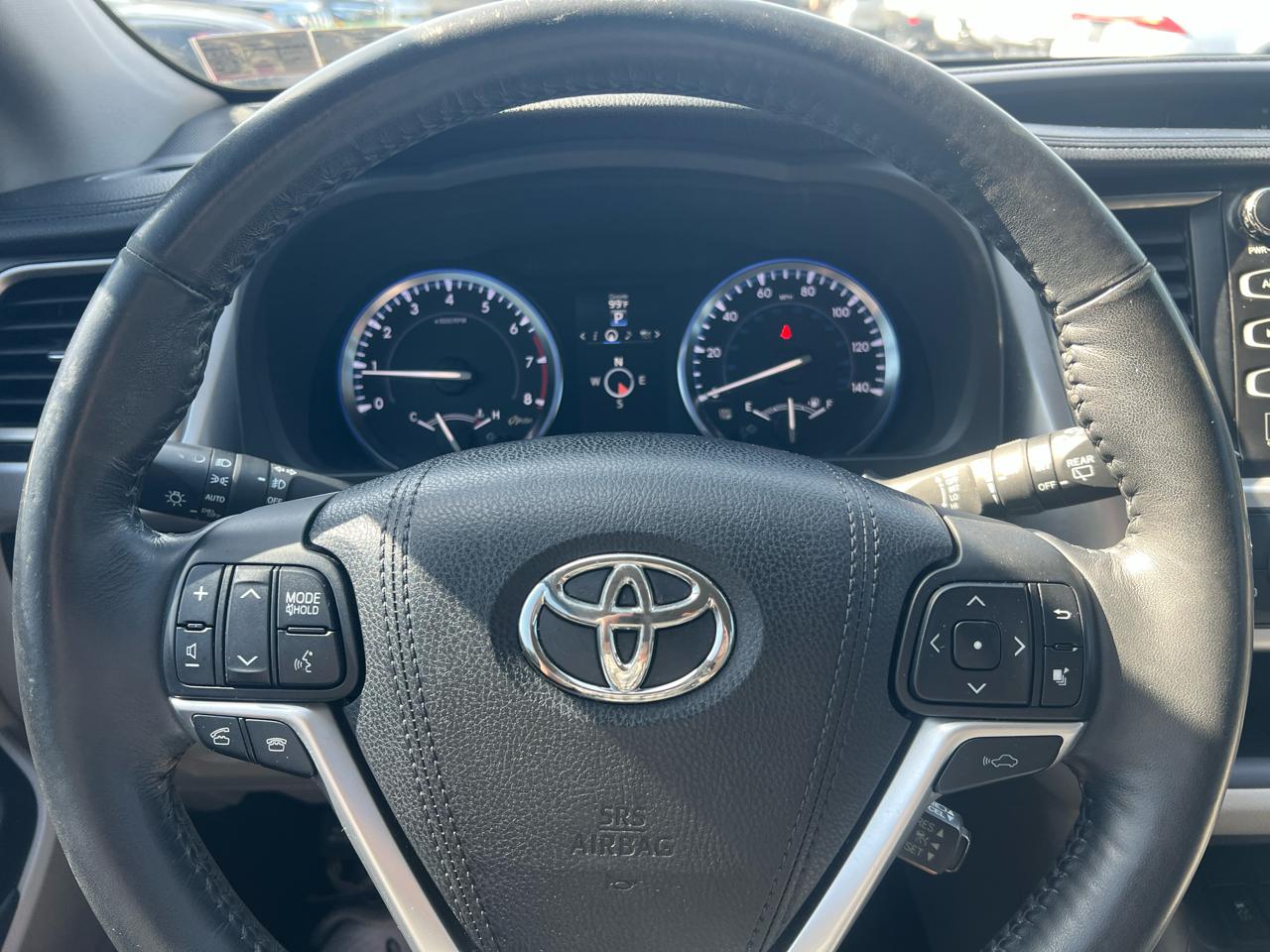 Toyota Highlander AWD 4dr V6 Limited (Natl) 2015