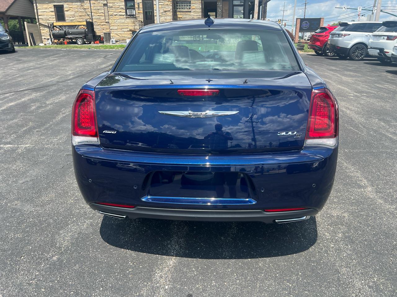 Chrysler 300 4dr Sdn 300S AWD 2015