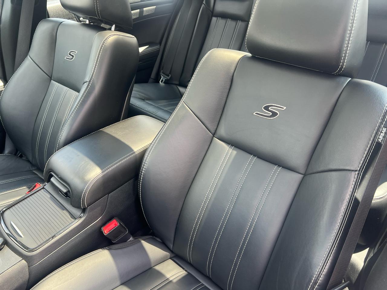 Chrysler 300 4dr Sdn 300S AWD 2015