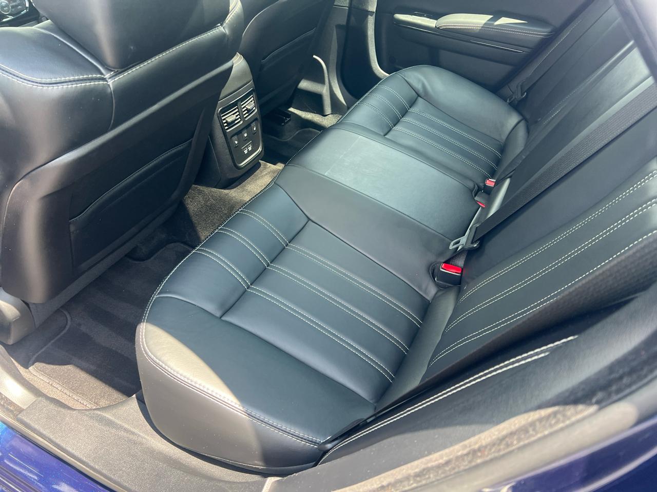 Chrysler 300 4dr Sdn 300S AWD 2015