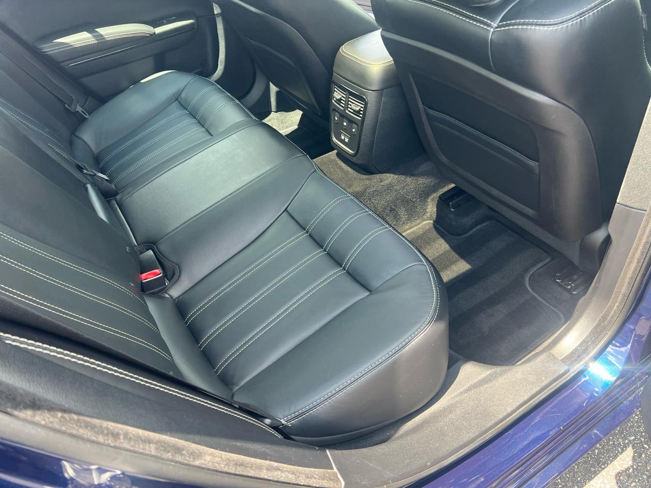 Chrysler 300 4dr Sdn 300S AWD 2015