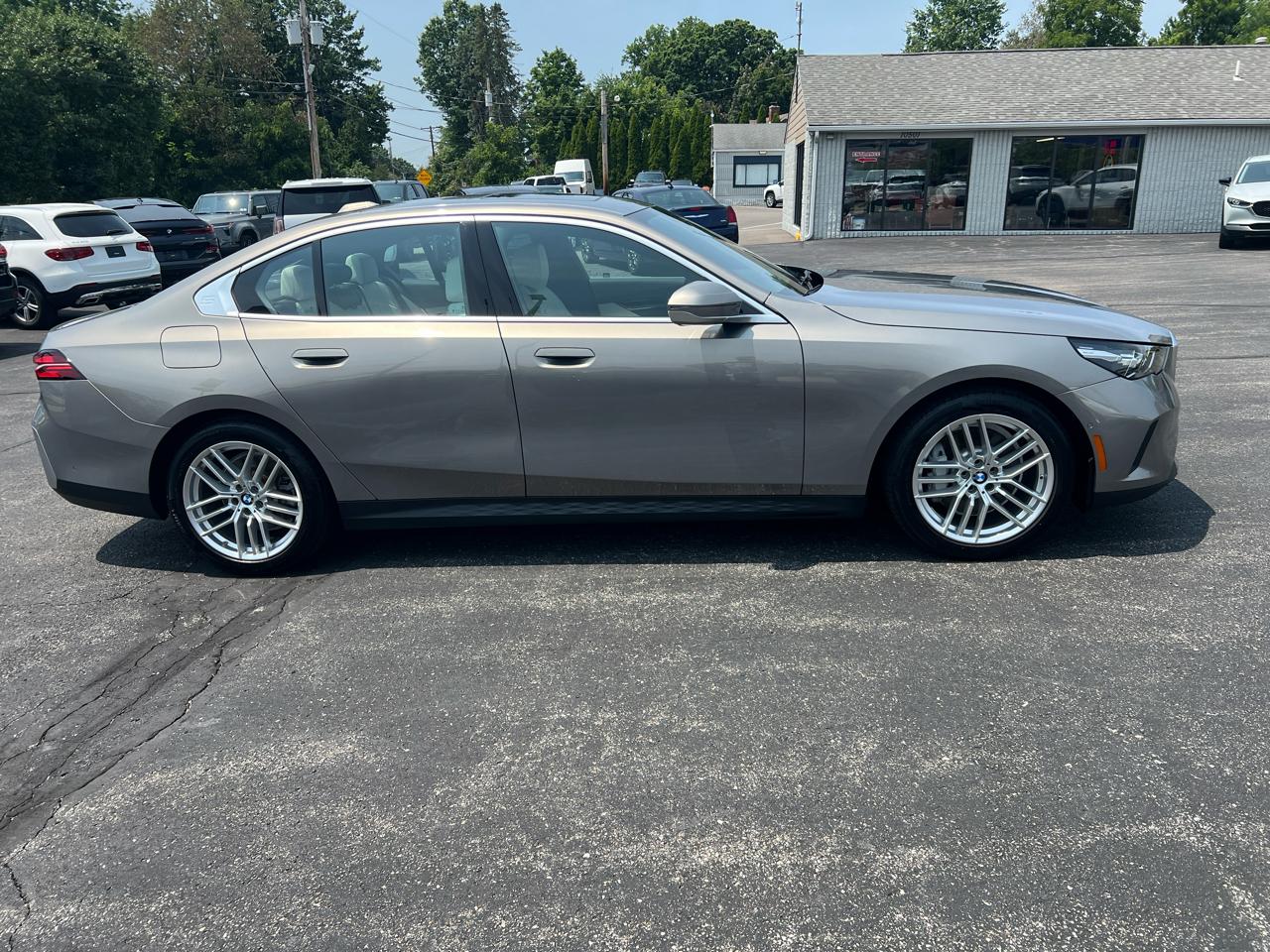 BMW 5 Series 530i xDrive Sedan 2024