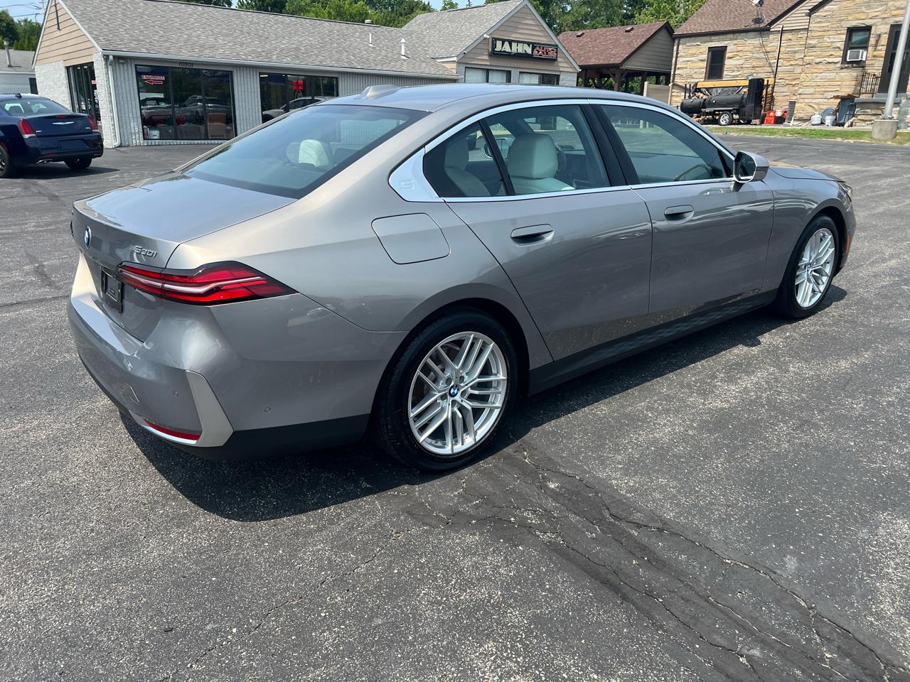 BMW 5 Series 530i xDrive Sedan 2024